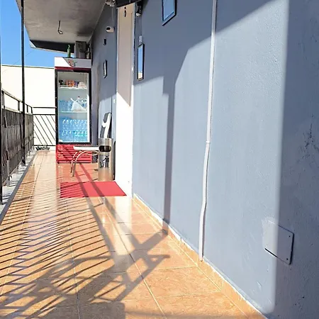 Daniel&roel טיראנה